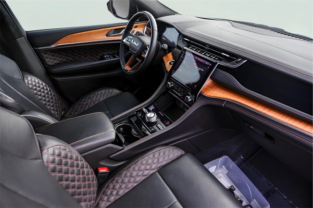 Used Car 2022 Jeep Grand Cherokee  Summit For Sale Under $40,000 In Austin, Texas