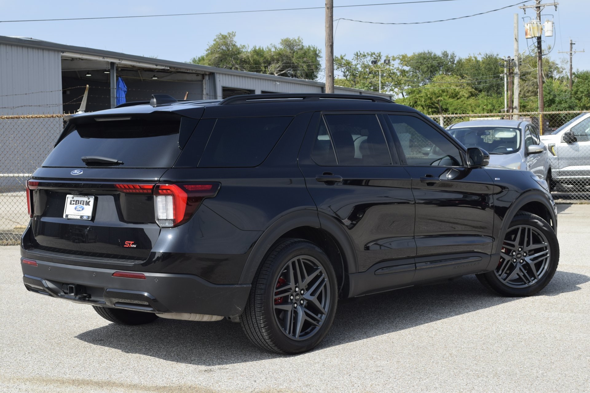 2025 Ford Explorer ST-Line - 9