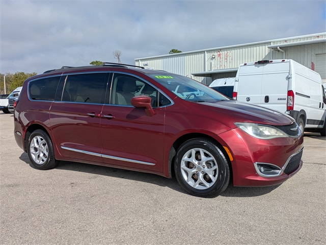 2017 Chrysler Pacifica Touring L FWD