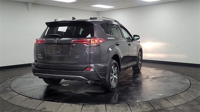 2018 – Toyota – RAV4