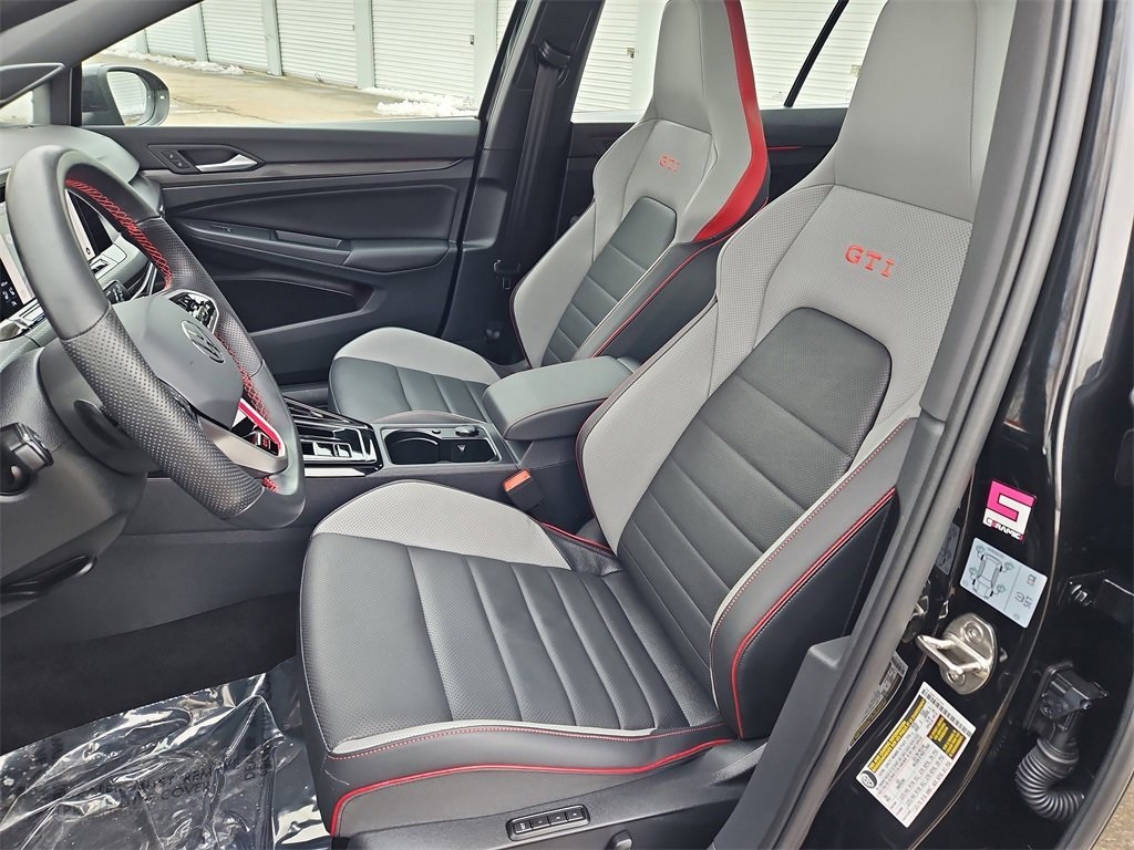 2024 Volkswagen Golf GTI SE FWD