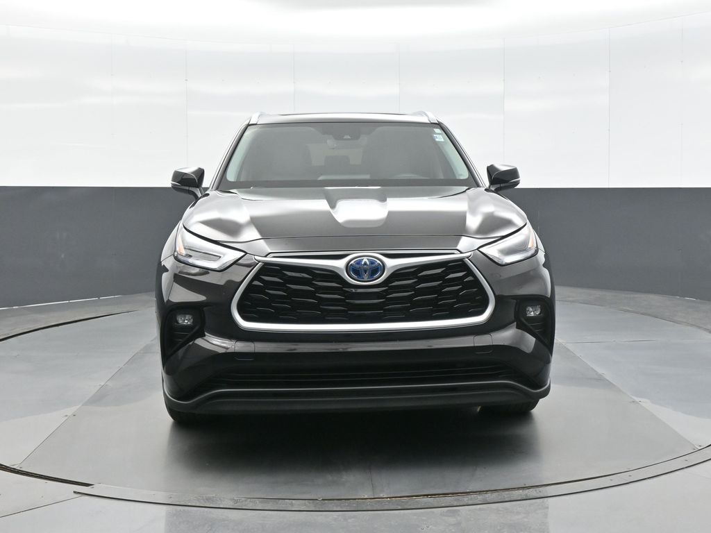 Certified 2021 Toyota Highlander Hybrid XLE with VIN 5TDGARAH9MS012090 for sale in Kansas City