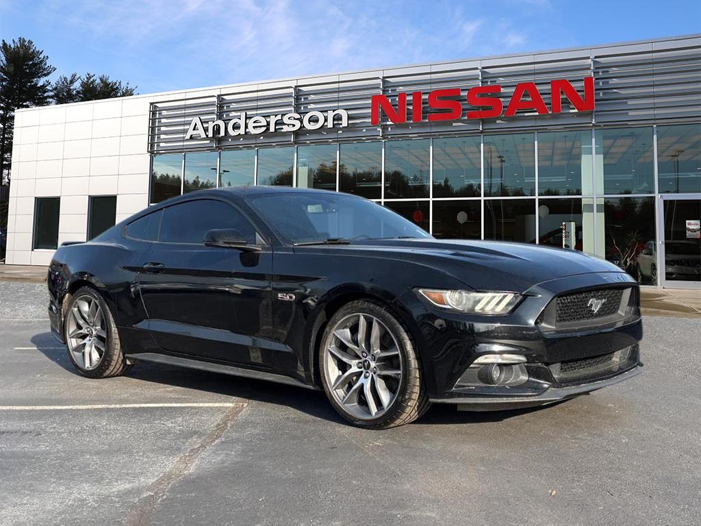2017 Ford Mustang GT Premium Coupe RWD