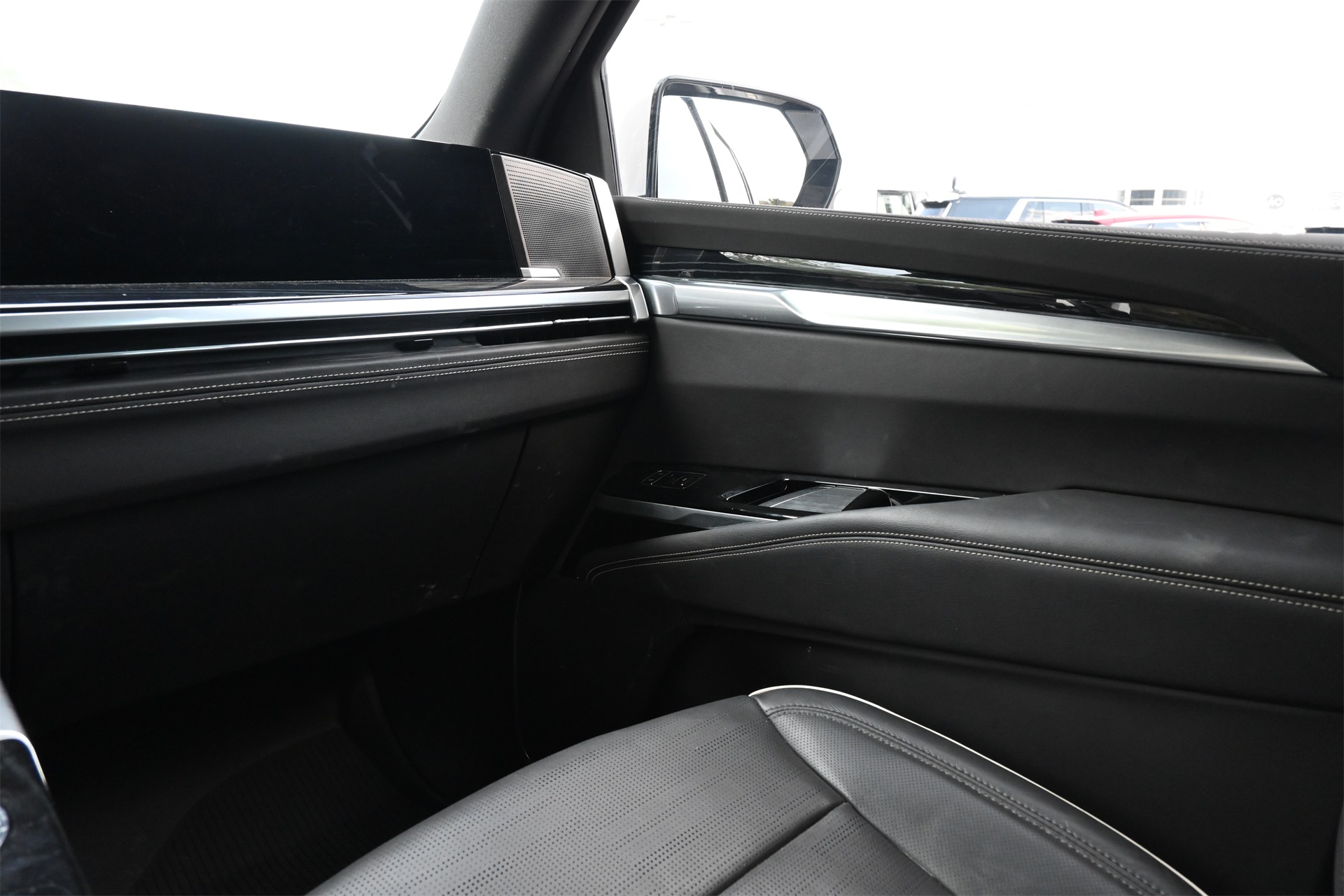 2025 Cadillac Escalade Sport - 7