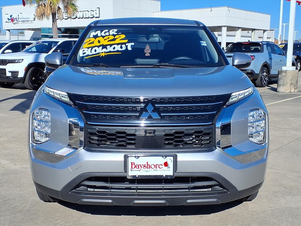 2022 Mitsubishi Outlander ES Silver at Emmons Autoplex