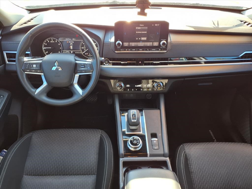 2022 Mitsubishi Outlander ES Silver at Emmons Autoplex