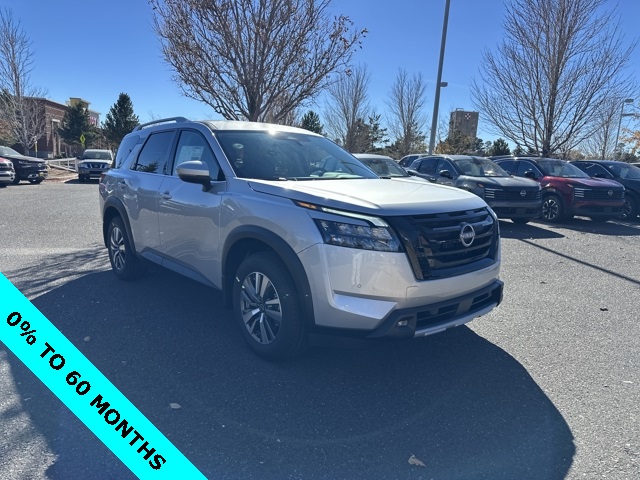 2025 Nissan Pathfinder SL's photo