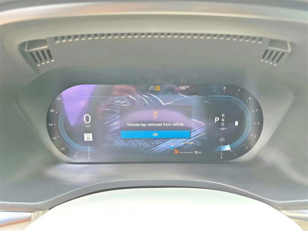 2022 Volvo XC60 B5 Momentum White at Ultimate Motorsports