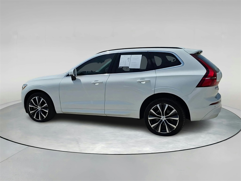 2022 Volvo XC60 B5 Momentum White at Ultimate Motorsports