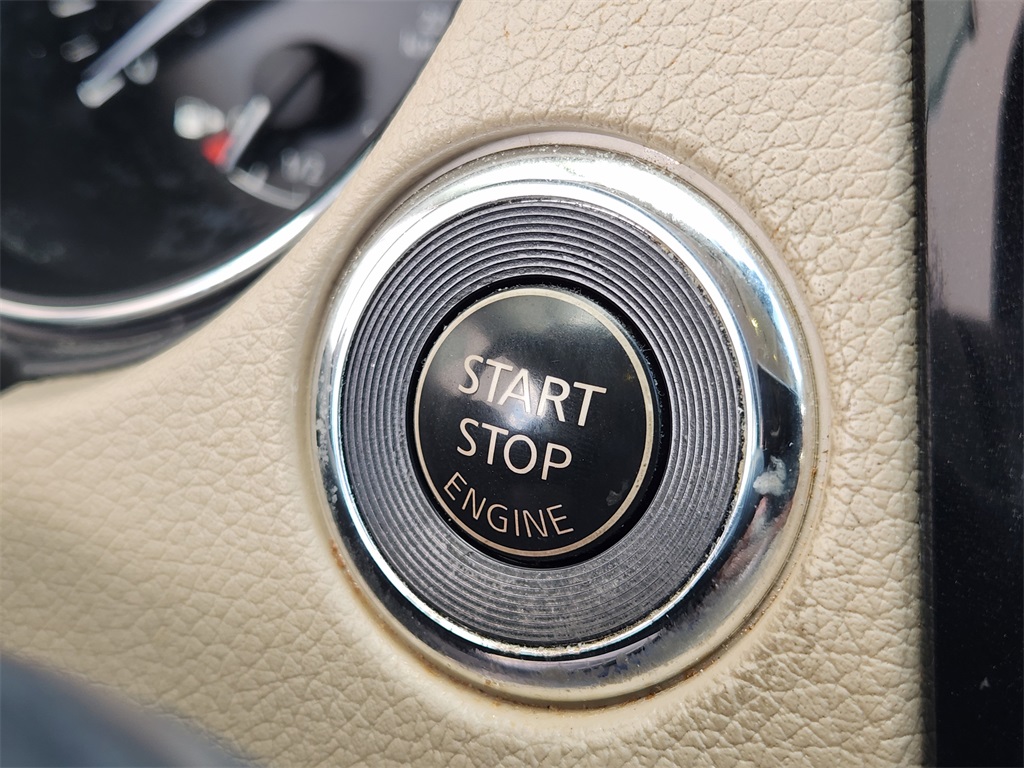 2017 Nissan Rogue SL White at Bayshore Chrysler Jeep Dodge Ram