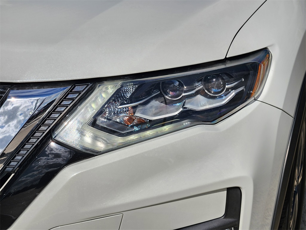 2017 Nissan Rogue SL White at Bayshore Chrysler Jeep Dodge Ram