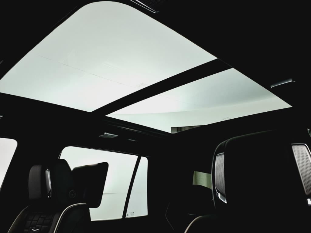 2024 Cadillac Escalade V-Series - 3