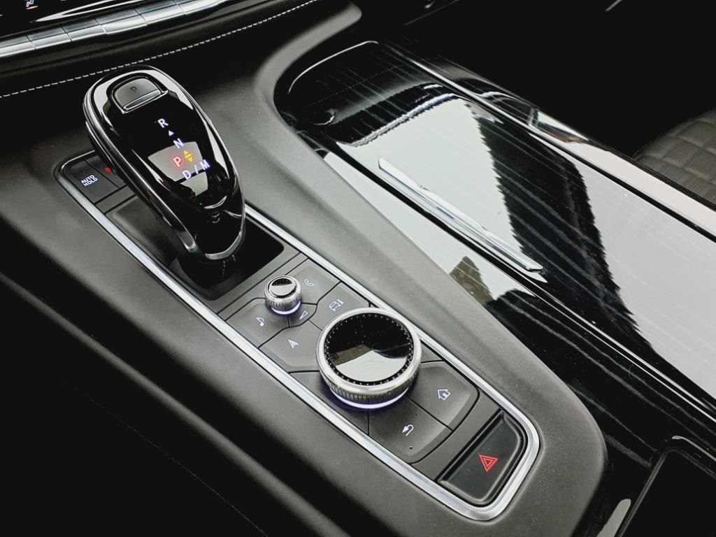 2024 Cadillac Escalade V-Series - 8