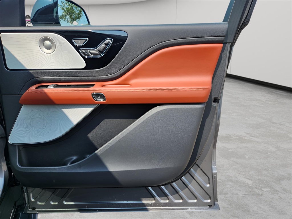 2025 Lincoln Aviator
