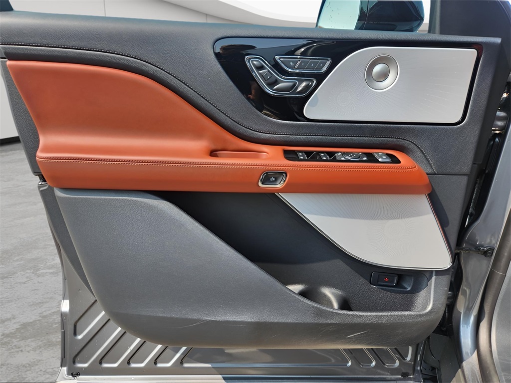 2025 Lincoln Aviator
