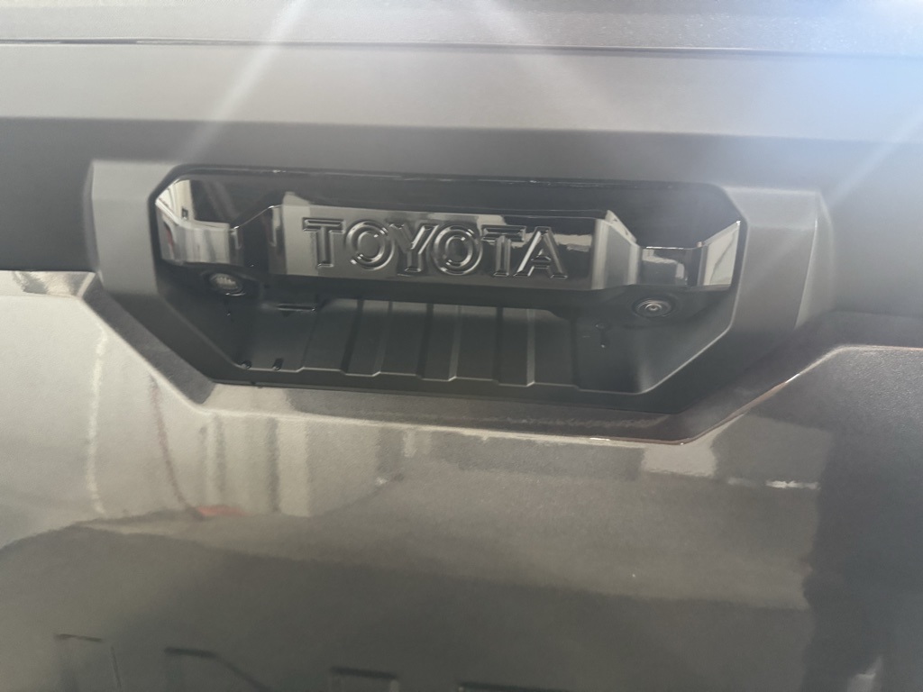 Thumbnail: 2026 Toyota Tundra - 18