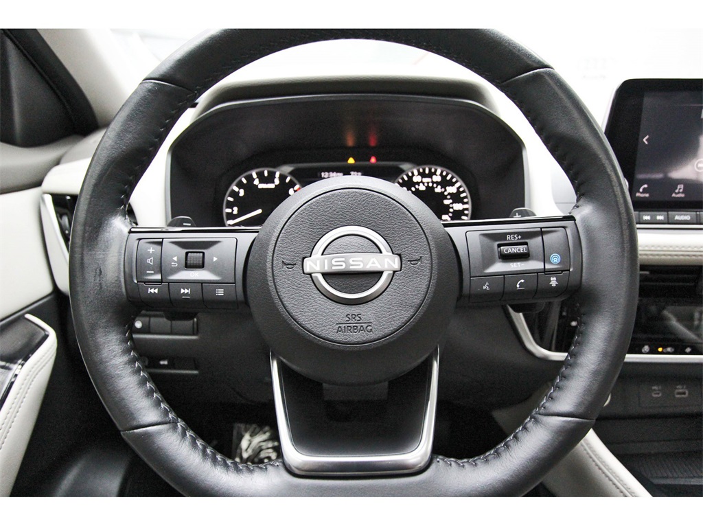 2023 Nissan Rogue SL - 10