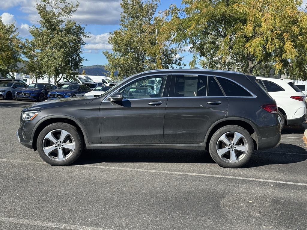 2021 Mercedes Benz GLC 300 photo 2
