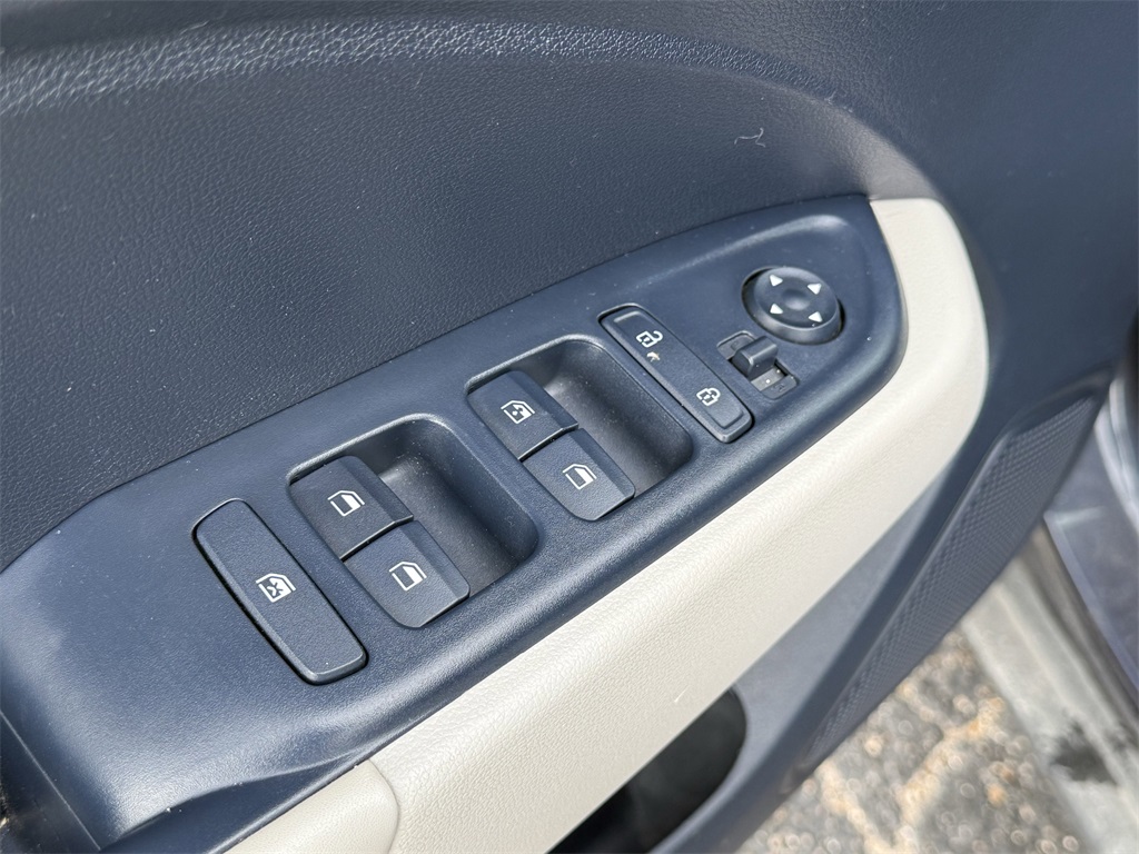 2022 Hyundai Venue Limited Blue at Baytown Hyundai