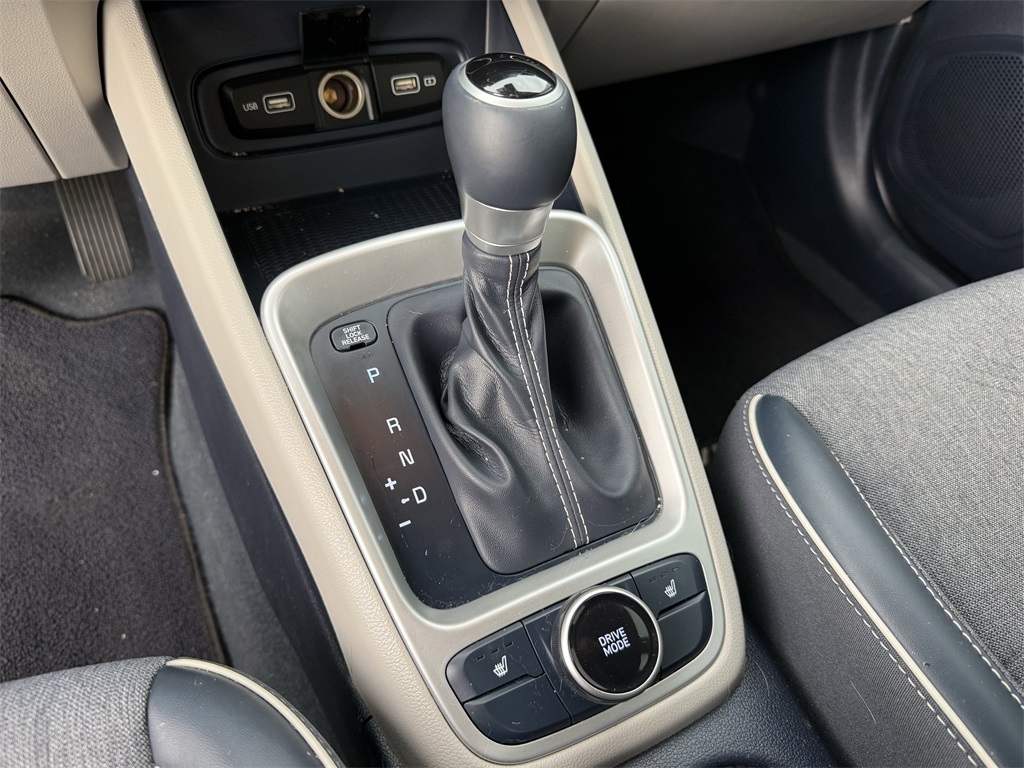 2022 Hyundai Venue Limited Blue at Baytown Hyundai