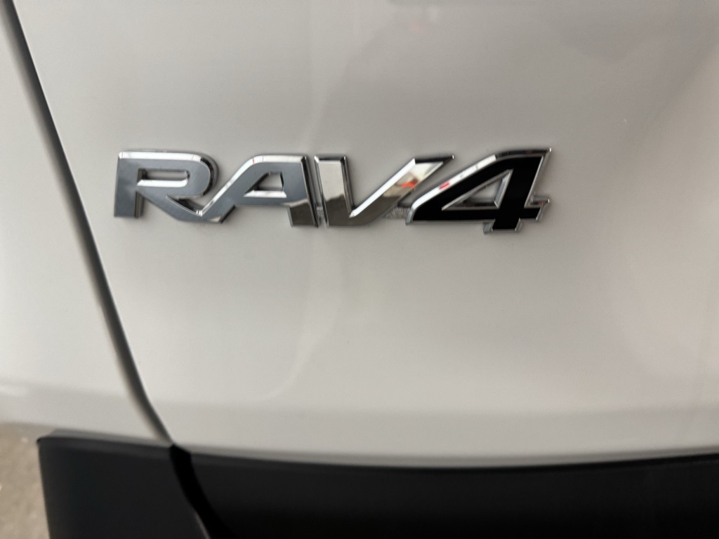 Thumbnail: 2025 Toyota RAV4 - 20