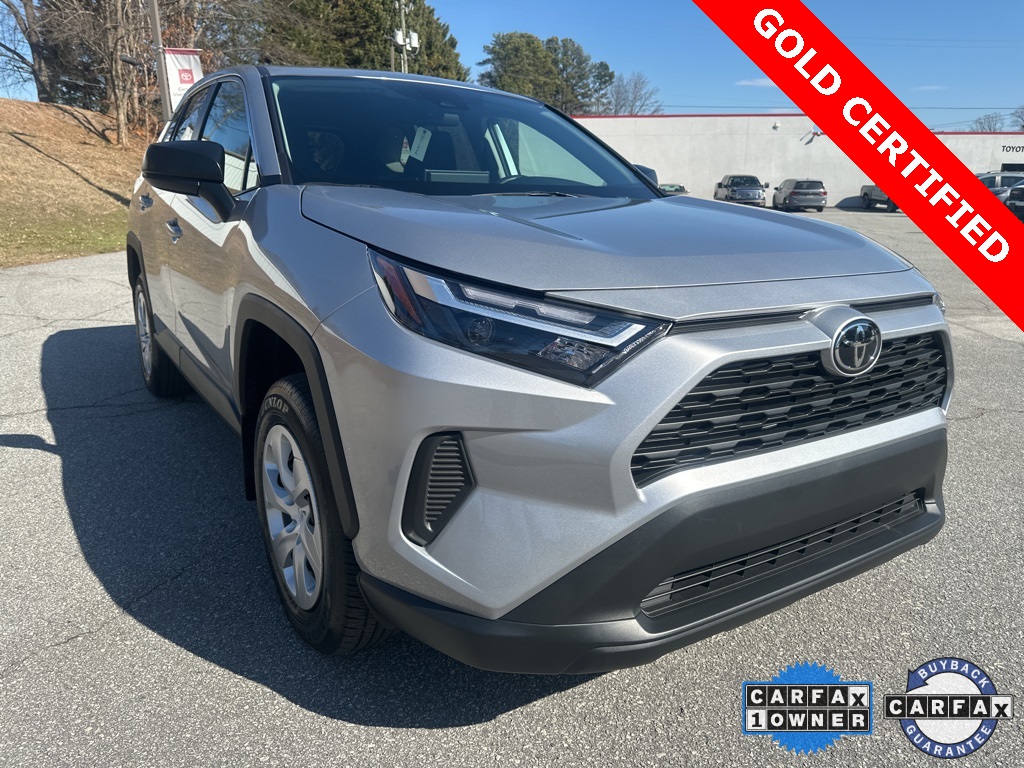 2025 Toyota RAV4 LE FWD