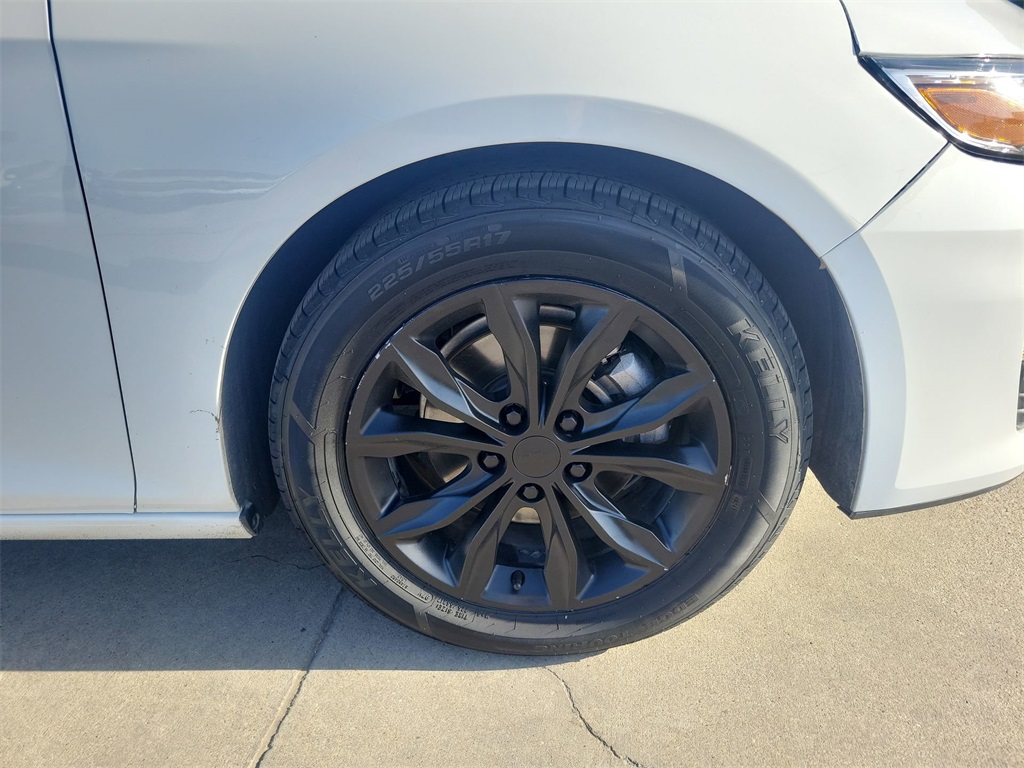 Used Car 2022 Chevrolet Malibu  Lt For Sale Under $20,000 In Carrollton, Texas