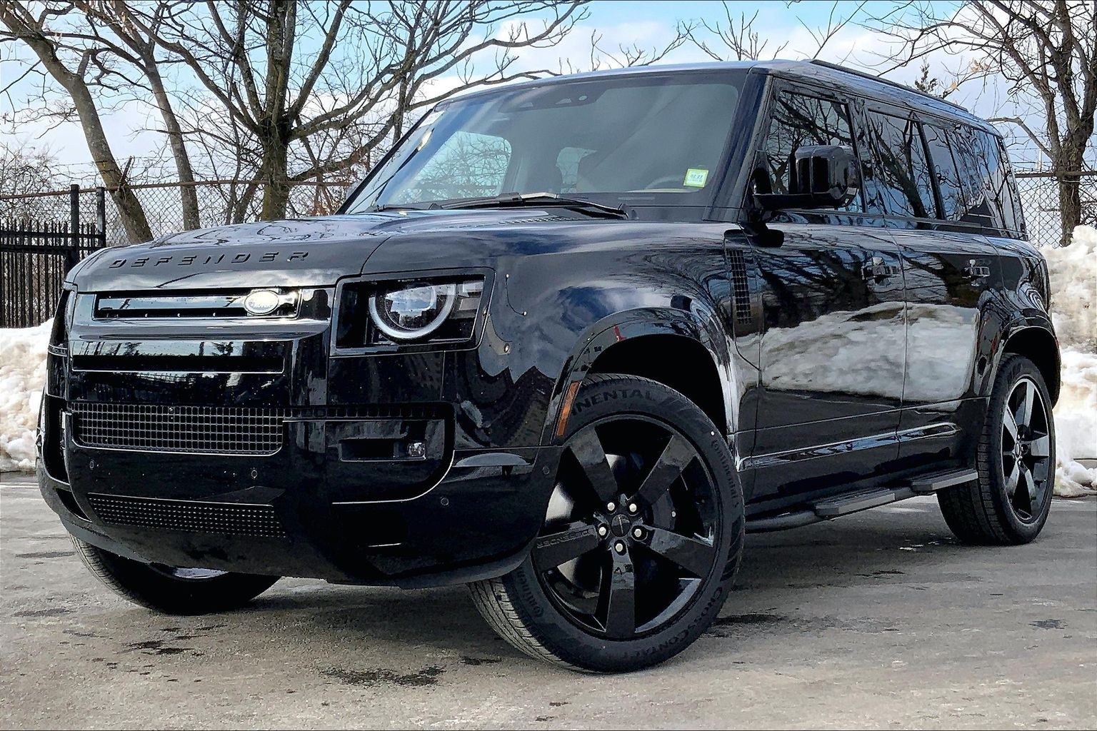 2026 Land Rover Defender 110 P400 X-Dynamic SE AWD
