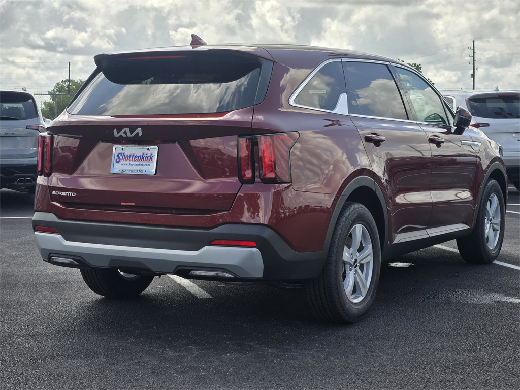 2025 Kia Sorento LX - 3