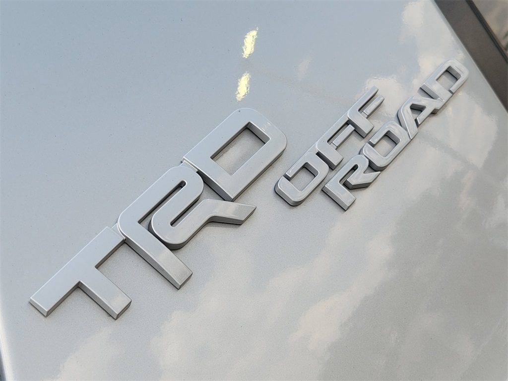 2024 Toyota 4Runner TRD Off-Road - 11