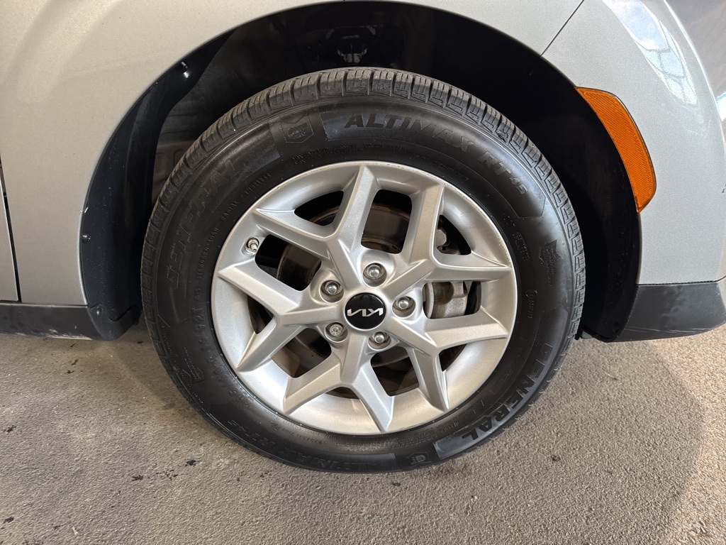 Thumbnail: 2024 Kia Soul - 7