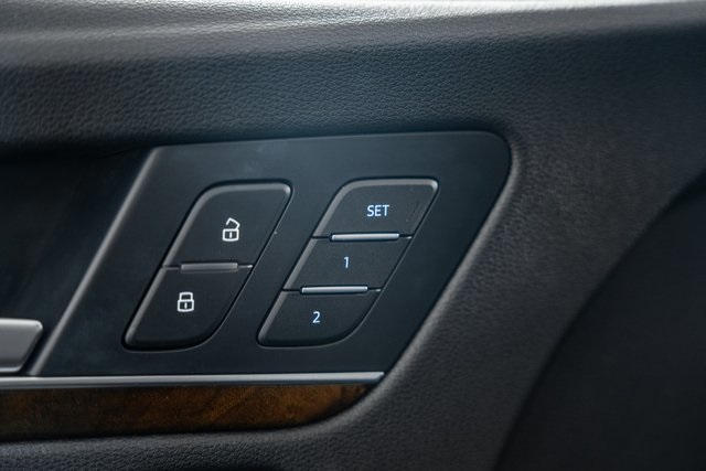 AudiQ536