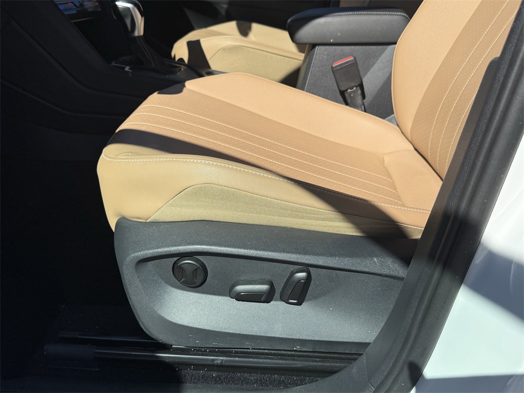 2022 Volkswagen Tiguan 2.0T SE White at Wharton Ford