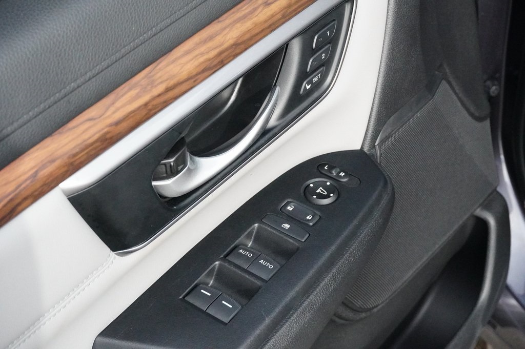 Used Car 2022 Honda Cr-v  Touring For Sale Under $35,000 In Weatherford, Texas