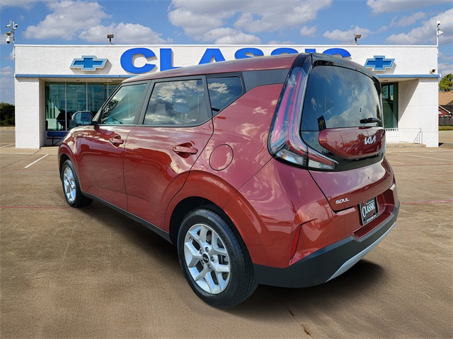 2024 Kia Soul LX Orange at Community Kia