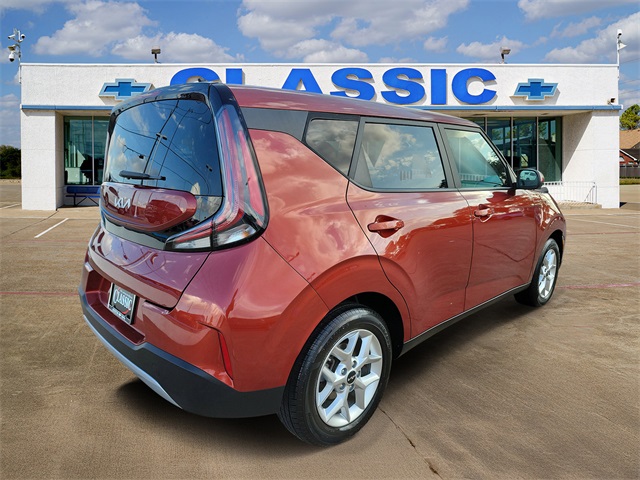 2024 Kia Soul LX Orange at Community Kia