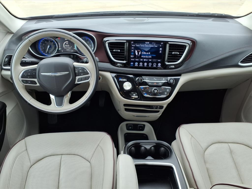 2020 Chrysler Pacifica Limited Silver at DeMontrond Auto Country