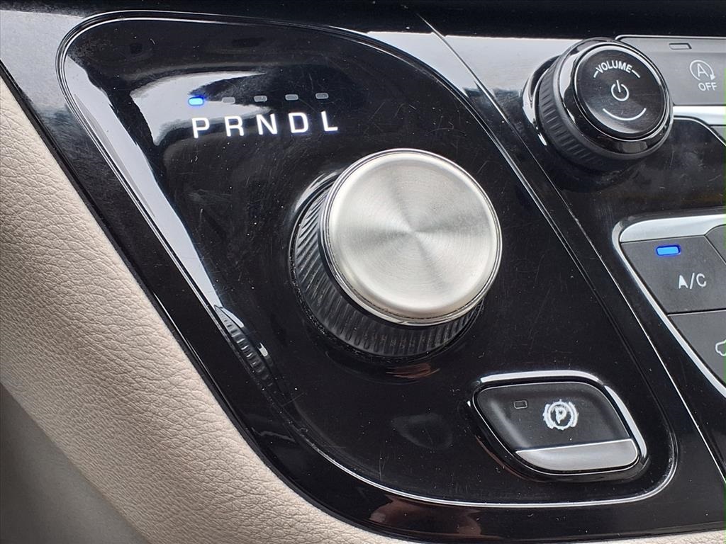 2020 Chrysler Pacifica Limited Silver at DeMontrond Auto Country