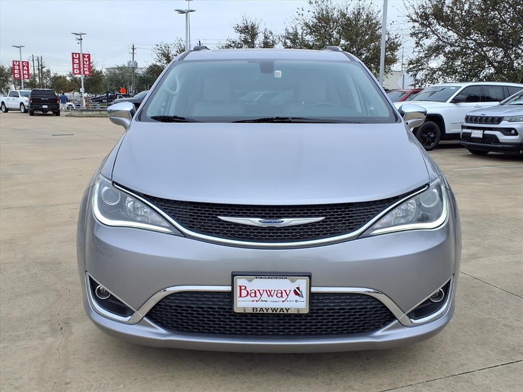 2020 Chrysler Pacifica Limited Silver at DeMontrond Auto Country