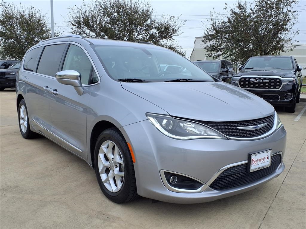 2020 Chrysler Pacifica Limited Silver at DeMontrond Auto Country