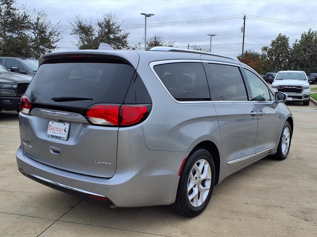 2020 Chrysler Pacifica Limited Silver at DeMontrond Auto Country