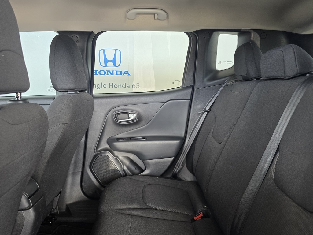 Thumbnail: 2022 Jeep Renegade - 10