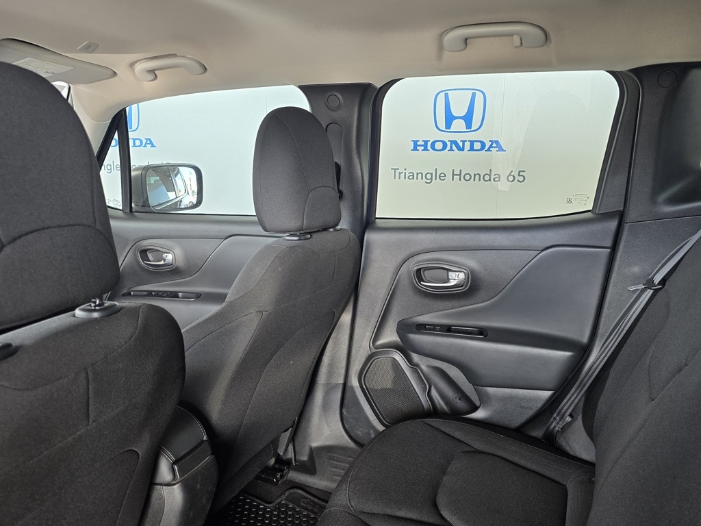 Thumbnail: 2022 Jeep Renegade - 11