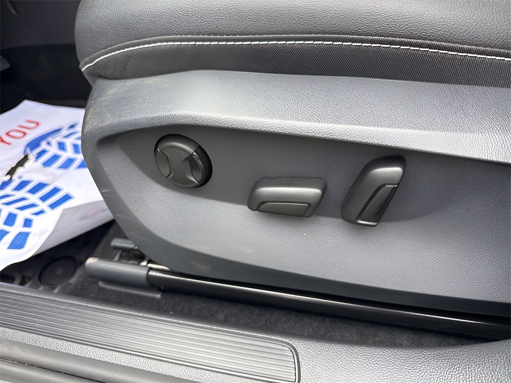 2024 Volkswagen Taos