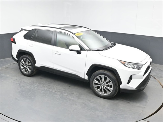 2019 Toyota RAV4 XLE Premium FWD