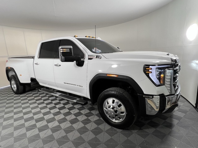 2024 GMC Sierra 3500HD SLT Crew Cab 4WD