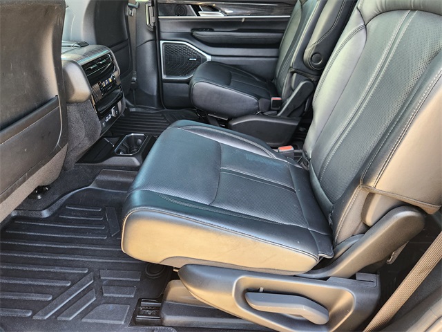 2022 Jeep Wagoneer Series III Black at Community Kia