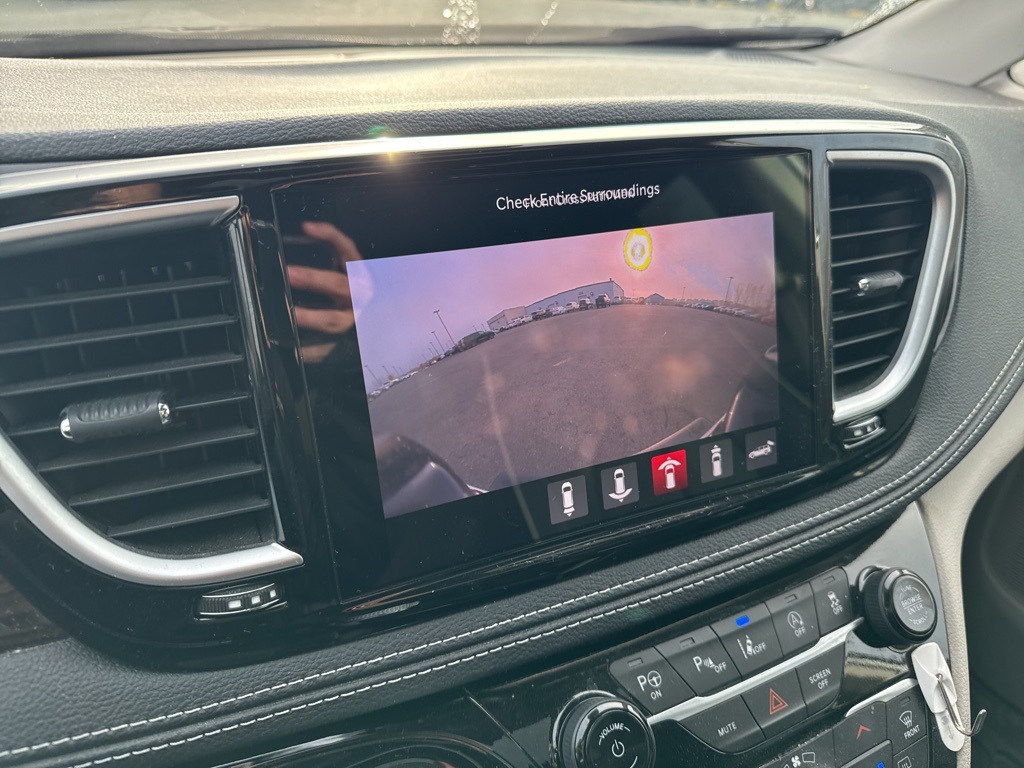 2023 Chrysler Pacifica