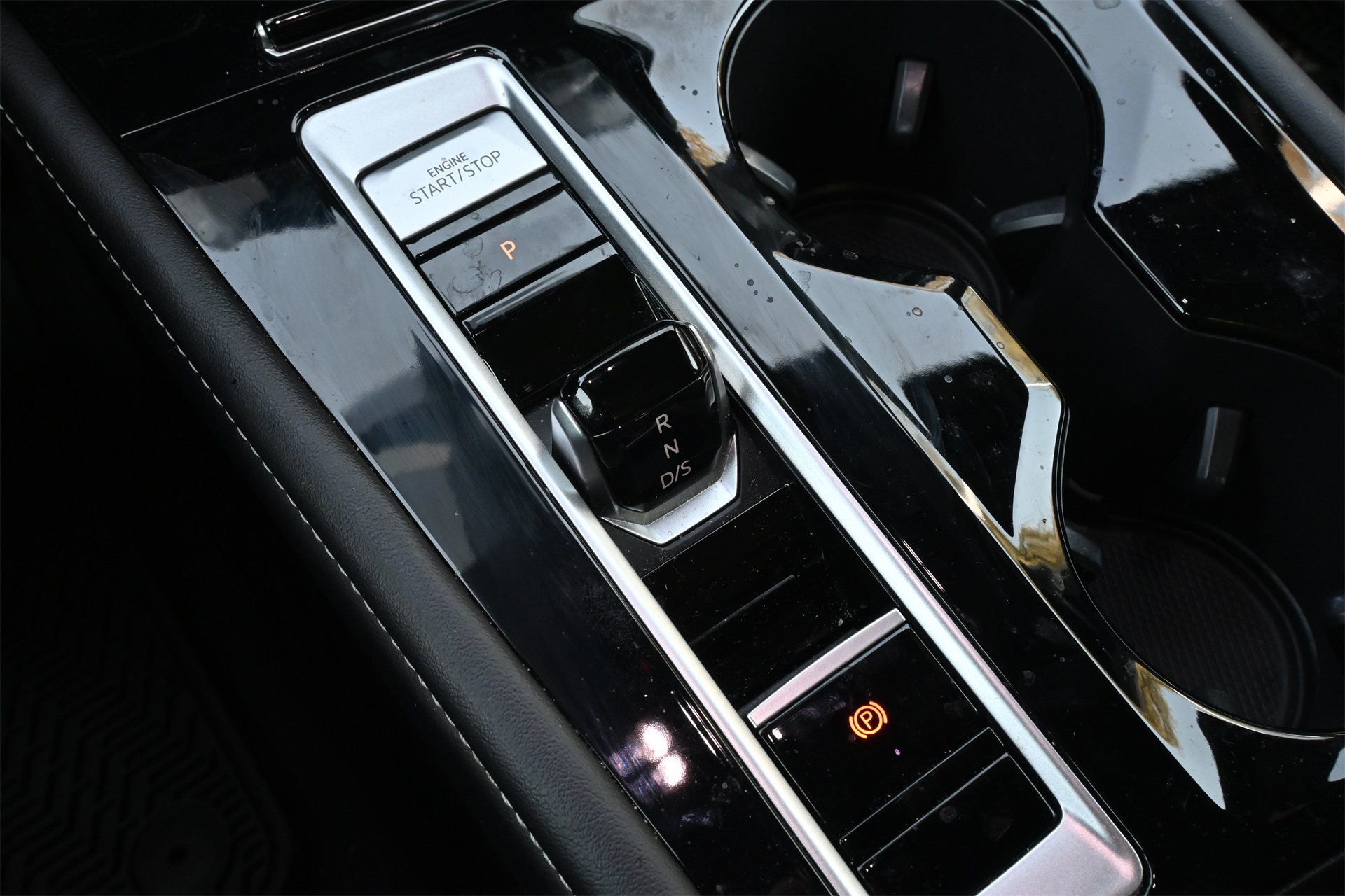 2024 Volkswagen Atlas Cross Sport 2.0T SEL Premium R-Line Blue at Bayshore Chrysler Jeep Dodge Ram