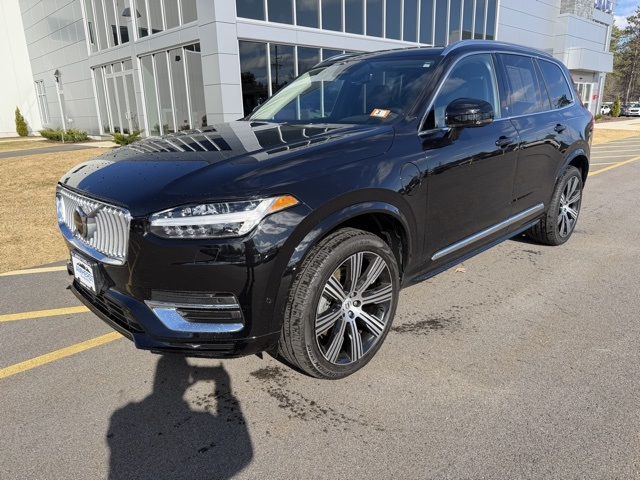 2025 Volvo XC90 Recharge T8 Plus Bright Theme 7-Passenger eAWD